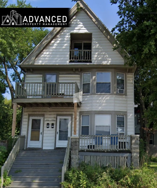 926 E North Ave in Milwaukee, WI - Building Photo