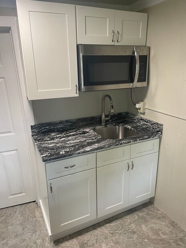 622 E 8th St, Unit Lower in Duluth, MN - Building Photo - Building Photo
