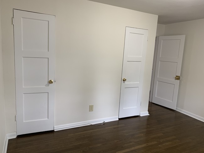 Omni Apartments in Bergenfield, NJ - Building Photo - Building Photo