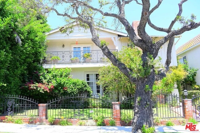 property at 1115 22nd St