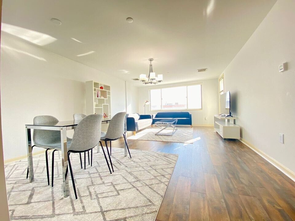 30 Chelsea St, Unit 404 in Everett, MA - Foto de edificio