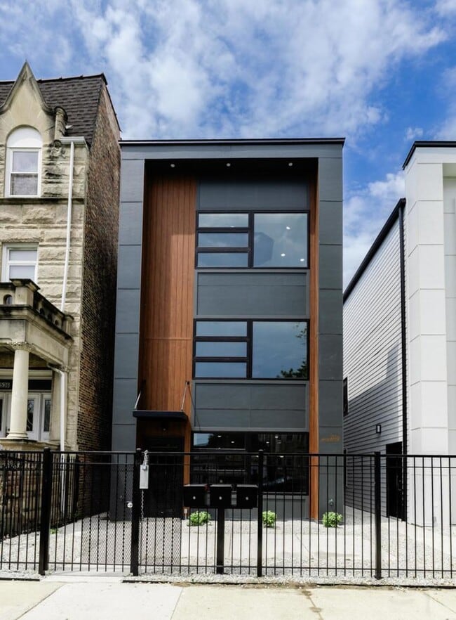 property at 5534 S Michigan Ave