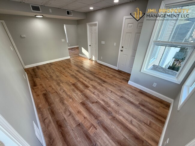 47 Bogle St, Unit 2 in Fall River, MA - Building Photo - Building Photo