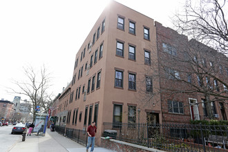 446 Court St in Brooklyn, NY - Building Photo - Building Photo