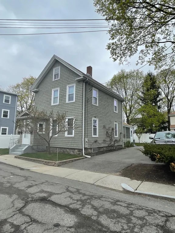 15 Charles Street Ave in Waltham, MA - Foto de edificio - Building Photo