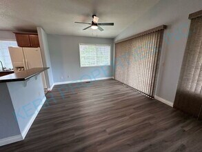 23010 SE Naomi Ct in Damascus, OR - Building Photo - Building Photo