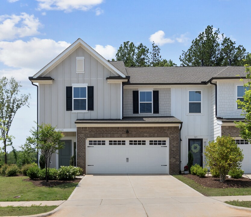 319 Glen Clova Dr in Raleigh, NC - Building Photo