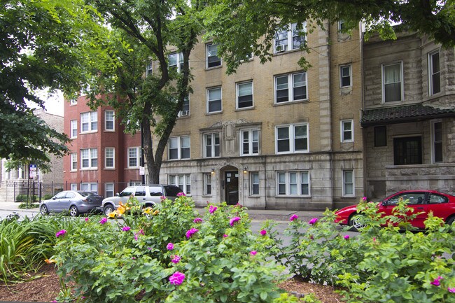 4024 N Ashland Ave in Chicago, IL - Foto de edificio - Building Photo