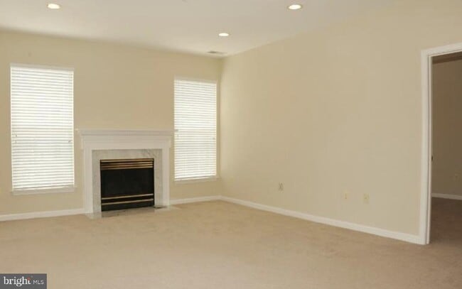 5928 Founders Crossing Ct in Alexandria, VA - Building Photo - Building Photo