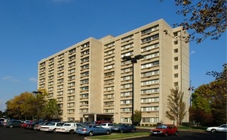 Capitol Plaza Apartments in Springfield, IL - Building Photo