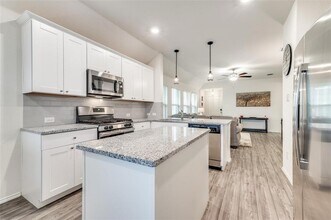 2337 Copal Dr in Aubrey, TX - Building Photo - Building Photo