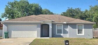 1061 SW Charcoal Ave in Port St. Lucie, FL - Building Photo