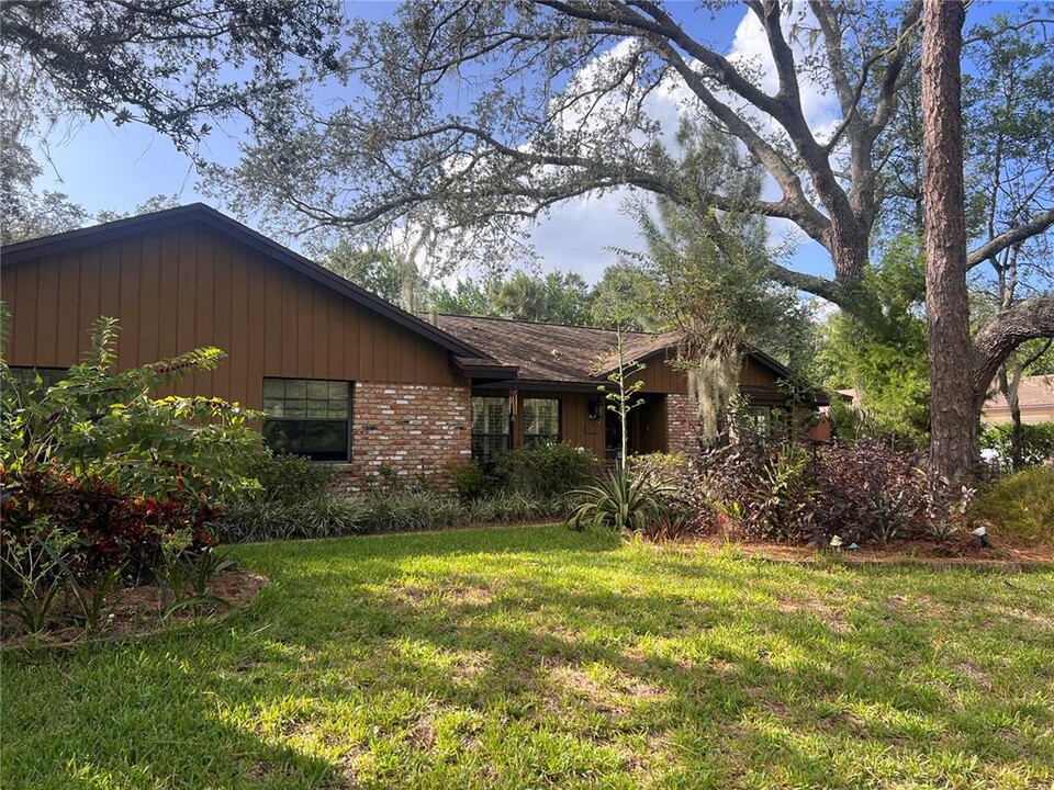 916 Puma Trail in Winter Springs, FL - Building Photo