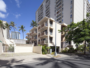 412 Keoniana St in Honolulu, HI - Building Photo - Building Photo