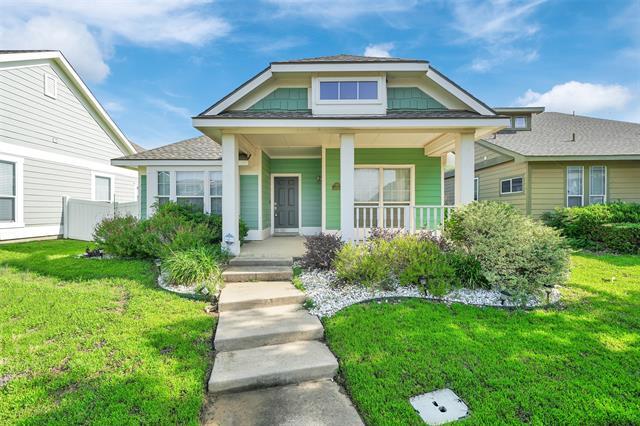 10333 Waterbury Dr in Providence Village, TX - Building Photo