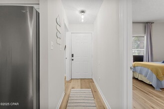 200 Sandestin Ln in Miramar Beach, FL - Foto de edificio - Building Photo