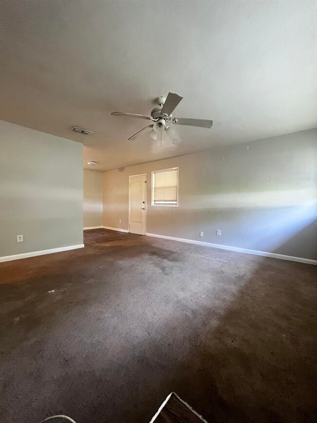 3515 Falcon Dr in Tallahassee, FL - Building Photo - Building Photo
