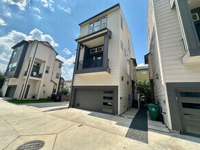 1537 W 24th St in Houston, TX - Building Photo - Building Photo