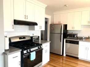 238 Washington St in Westwood, MA - Building Photo - Building Photo