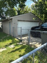 20110 Abrahm St in Clinton Township, MI - Building Photo - Building Photo