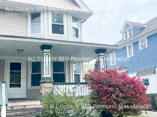 1222 W Clifton Blvd in Lakewood, OH - Building Photo - Building Photo