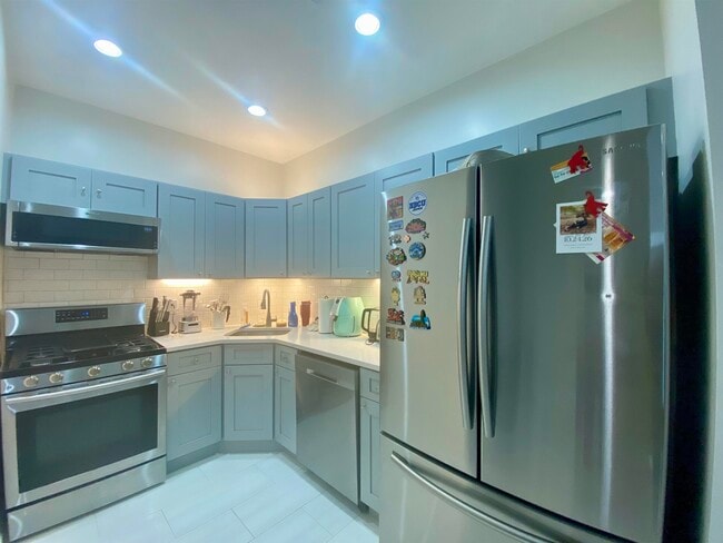 517 74th St in North Bergen, NJ - Building Photo - Building Photo