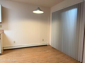 3560 W Dimond Blvd in Anchorage, AK - Building Photo - Building Photo