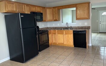 1040 Autumn Leaf Dr, Unit #3 in Richmond, KY - Foto de edificio - Building Photo