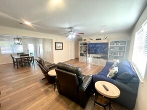 442 Fernwood Dr in Woodway, TX - Foto de edificio - Building Photo