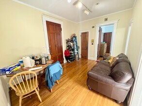 282 Newbury St, Unit 1 in Boston, MA - Building Photo - Building Photo