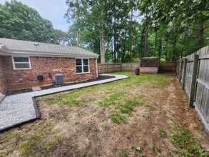300 Hurdle Dr in Chesapeake, VA - Building Photo - Building Photo