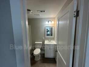 5249 Clearwater Lake Rd in Mount Holly, NC - Building Photo - Building Photo