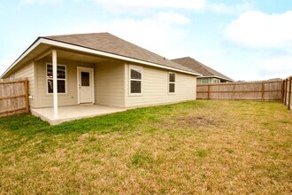 1022 Fannin St in Brenham, TX - Building Photo - Building Photo