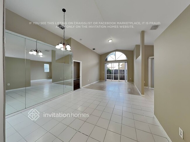 6875 Northtree Ct in Greenacres, FL - Building Photo - Building Photo