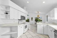 1643 Oak Berry Cir in Wellington, FL - Building Photo - Building Photo