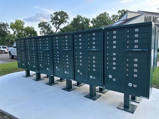 property at 7313 Gulf Fwy