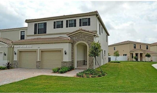 830 NE 191st St in Miami, FL - Building Photo - Building Photo