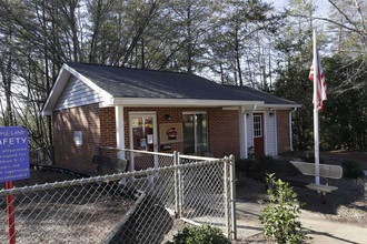 Ridgeview Apartments in Pickens, SC - Foto de edificio - Building Photo