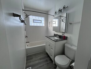 2483 Shrewsbury Rd in Columbus, OH - Building Photo - Building Photo