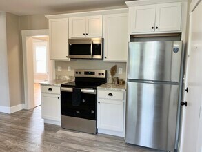 86 Grove St, Unit 2 in Vernon, CT - Building Photo - Building Photo