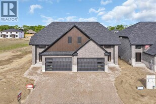 662 Linden St in Lakeshore, ON - Building Photo