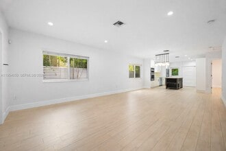 126 Antiquera Ave in Miami, FL - Building Photo - Building Photo