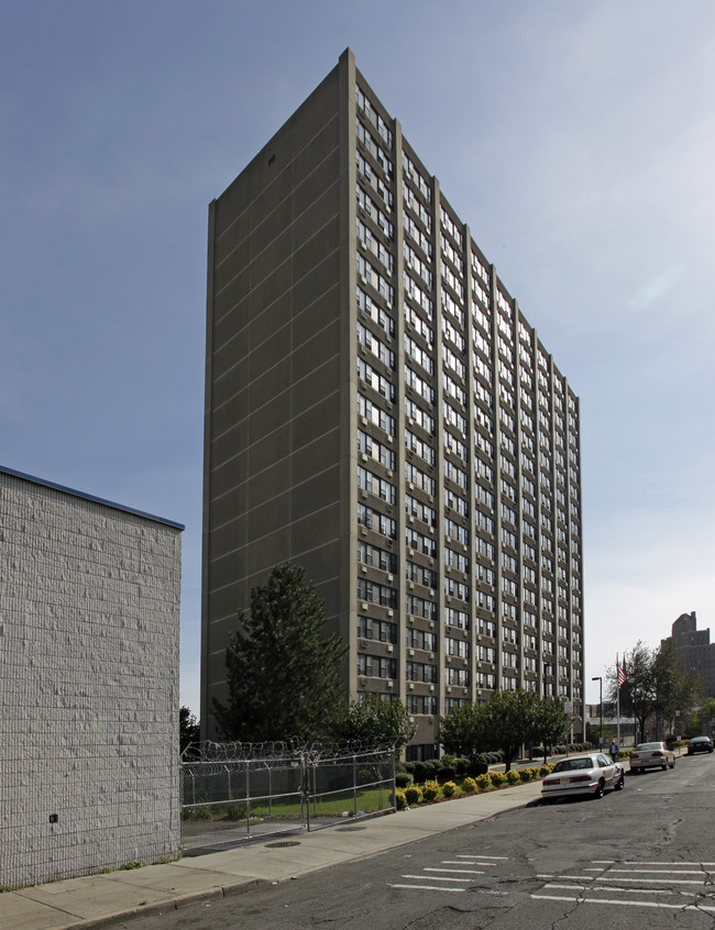 Nevada Street Apartments - Senior 62+ in Newark, NJ - Foto de edificio - Building Photo