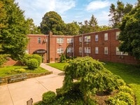 Penn Lee Court photo'