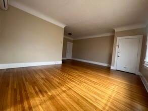 1642 La Fayette Rd, Unit 1 in Los Angeles, CA - Building Photo - Building Photo