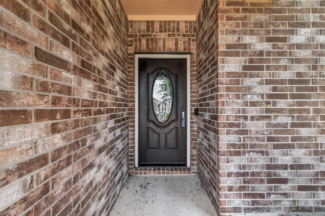 property at 15711 Huddleston Dr
