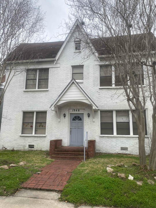 1946 W Dallas St in Houston, TX - Building Photo