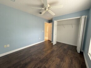 7801 Brisbane Ct in New Port Richey, FL - Building Photo - Building Photo