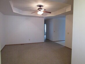 469 Haymes Ct in Marshfield, MO - Building Photo - Building Photo