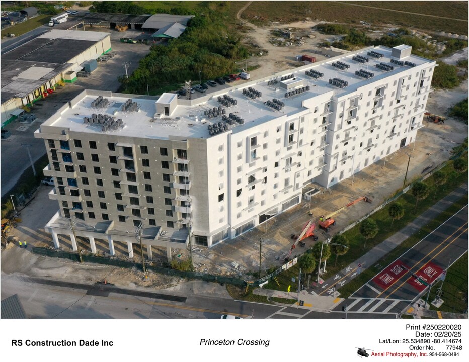 Princeton Crossings in Naranja, FL - Building Photo